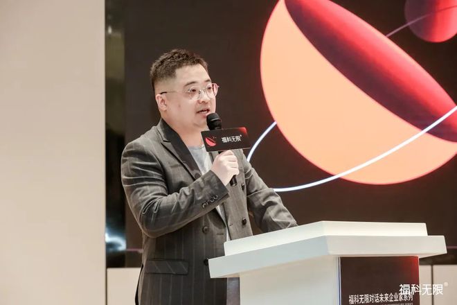揭秘最新高科技产品重塑未来，周元最新科技体验展开启！