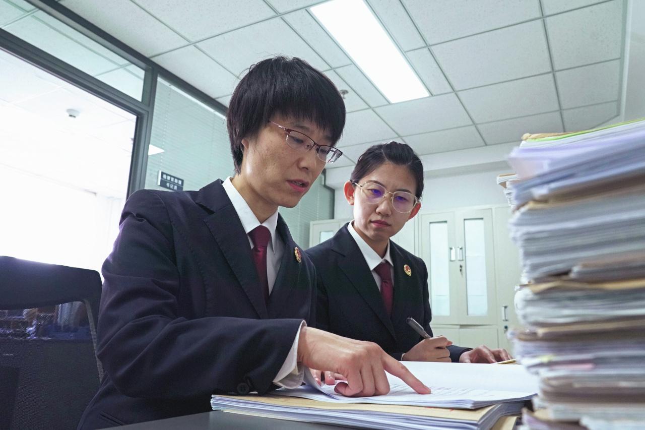 困兽犹斗 第10页