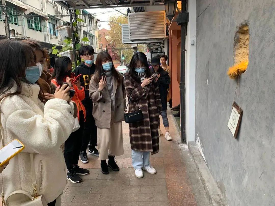 揭秘网红新星与隐藏版特色小店，11月小巷探秘之旅