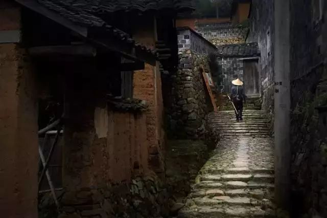 探秘小巷深处的隐藏瑰宝，莫宇轩最新发现的特色小店之旅